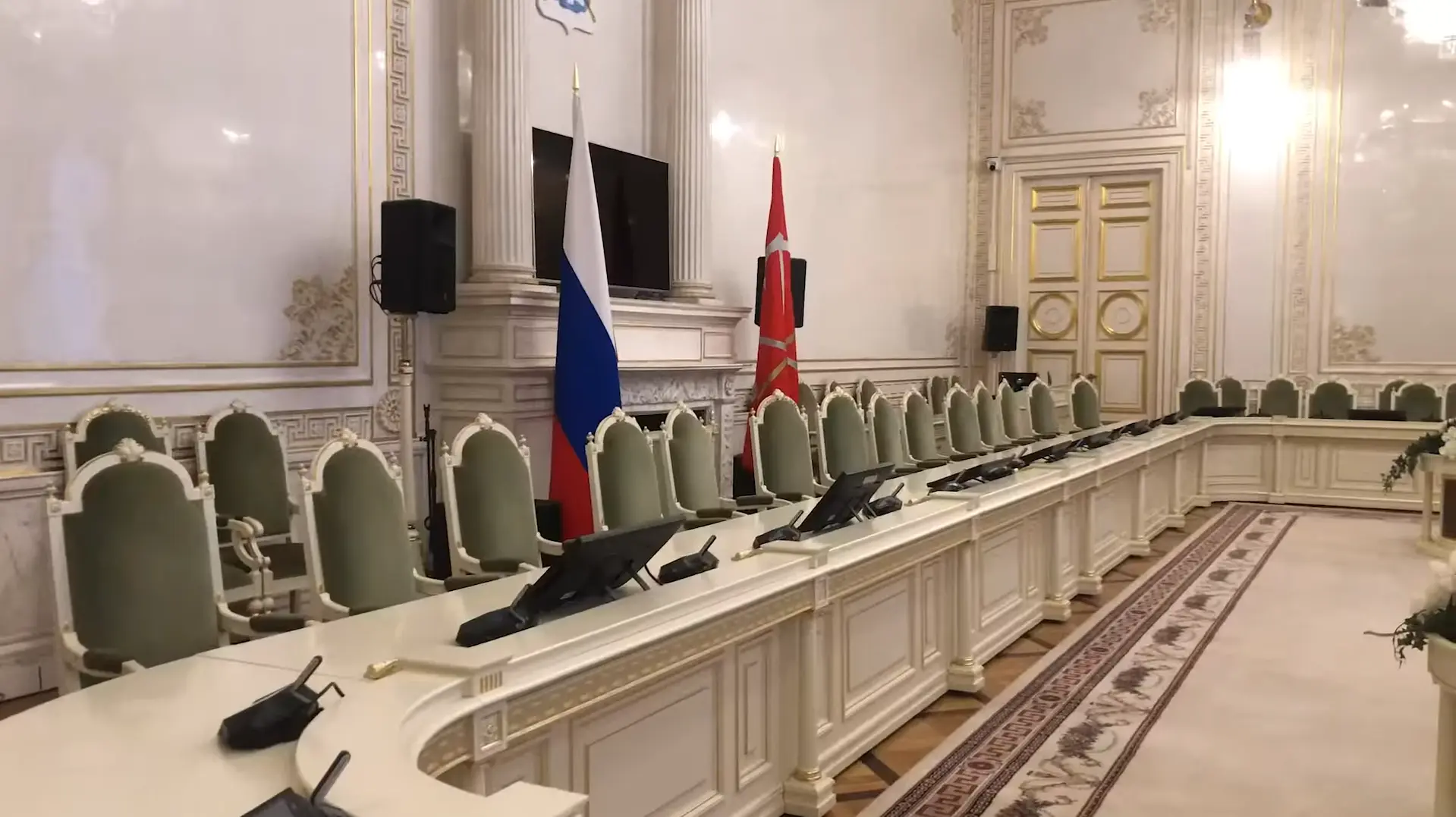 ЗакС в первом чтении принял инициативу по поддержке НКО, занимающихся благоустройством города