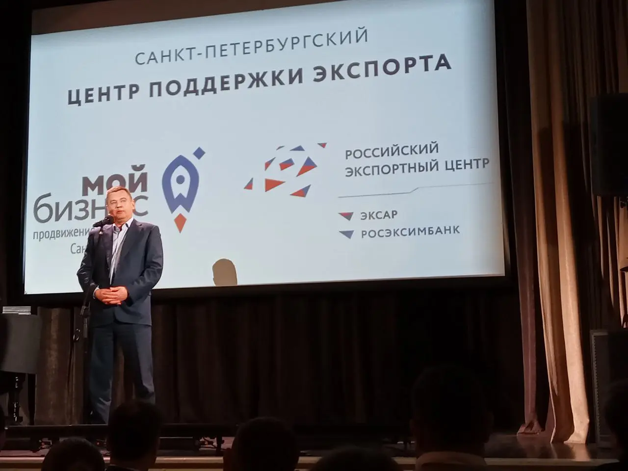 Количество экспортеров в Петербурге превысило 8 тысяч