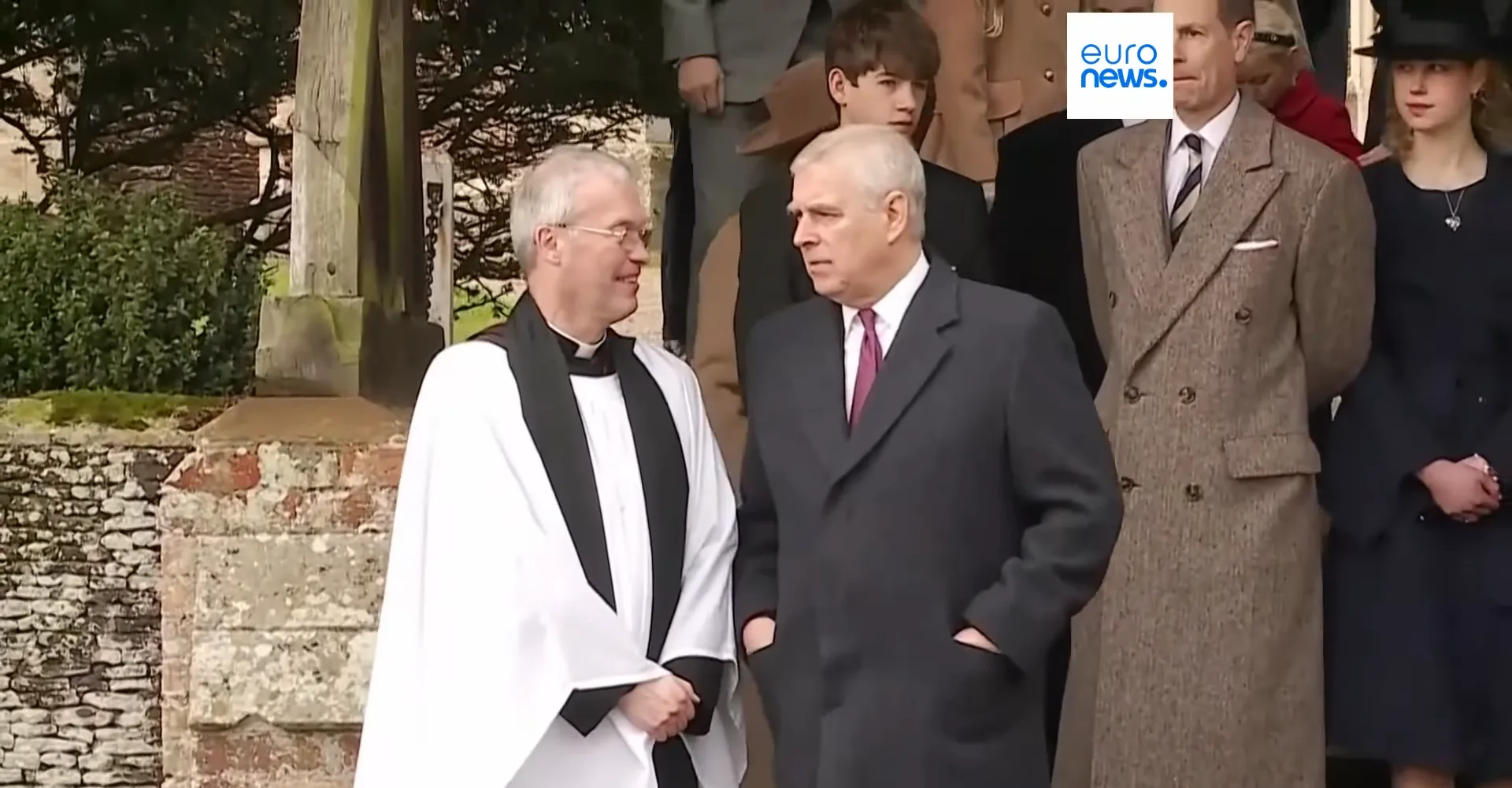 Netflix может возродить сериал о королевской семье ради принца Эндрю