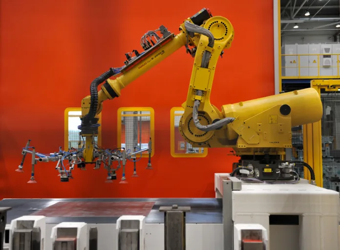 завод механизм