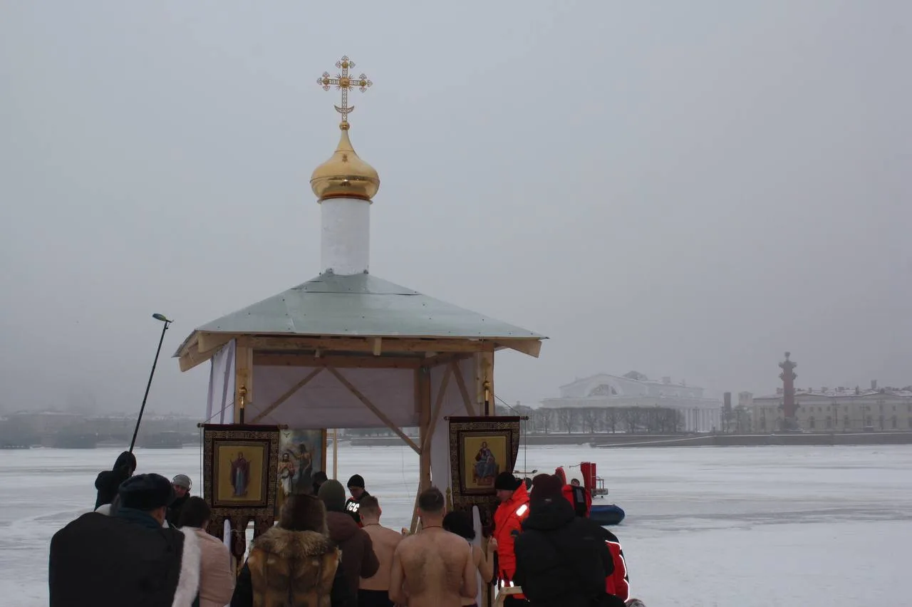 Крещенские купания прошли в Петербурге и Ленобласти