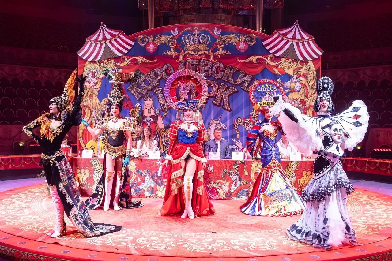 Цирк Гии Эрадзе использует технологии, но главными на арене остаются артисты