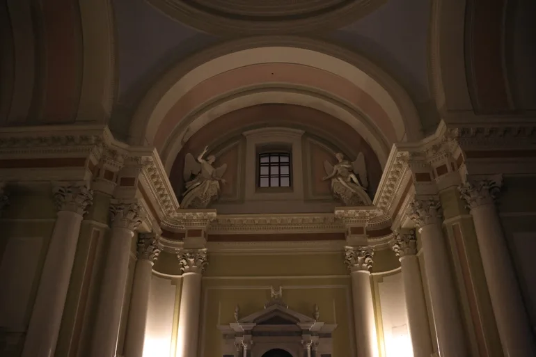 Мощи покровителя Италии впервые показали миру