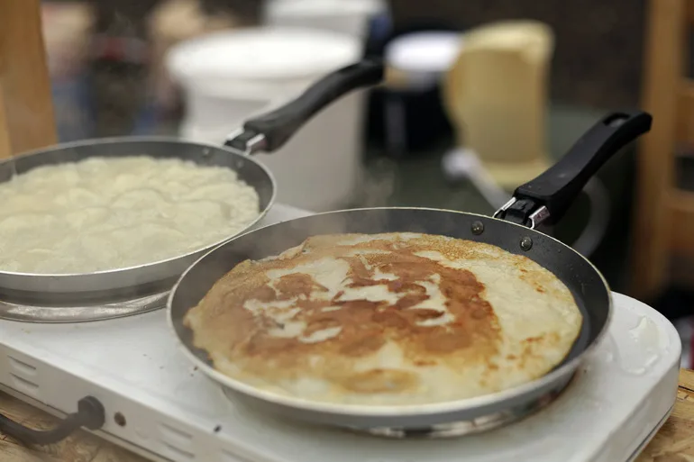 Священник Постернак назвал Масленицу и сжигание чучела языческим грехом