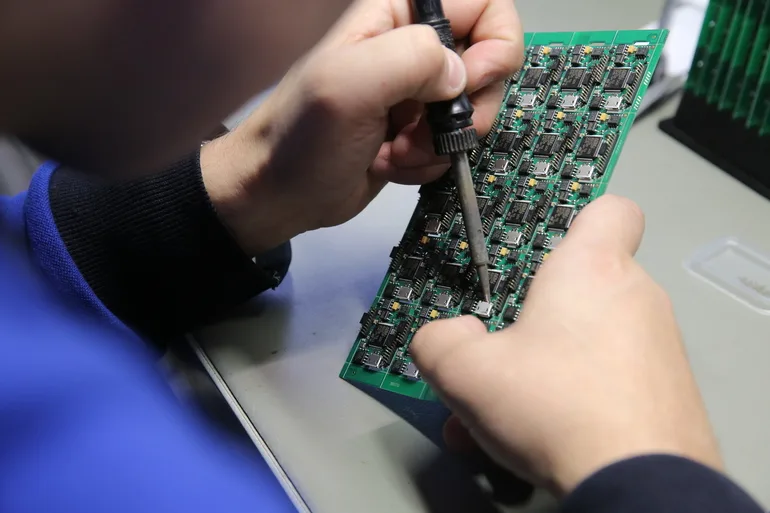 После рекордной выручки акции Nvidia почти не изменились в цене