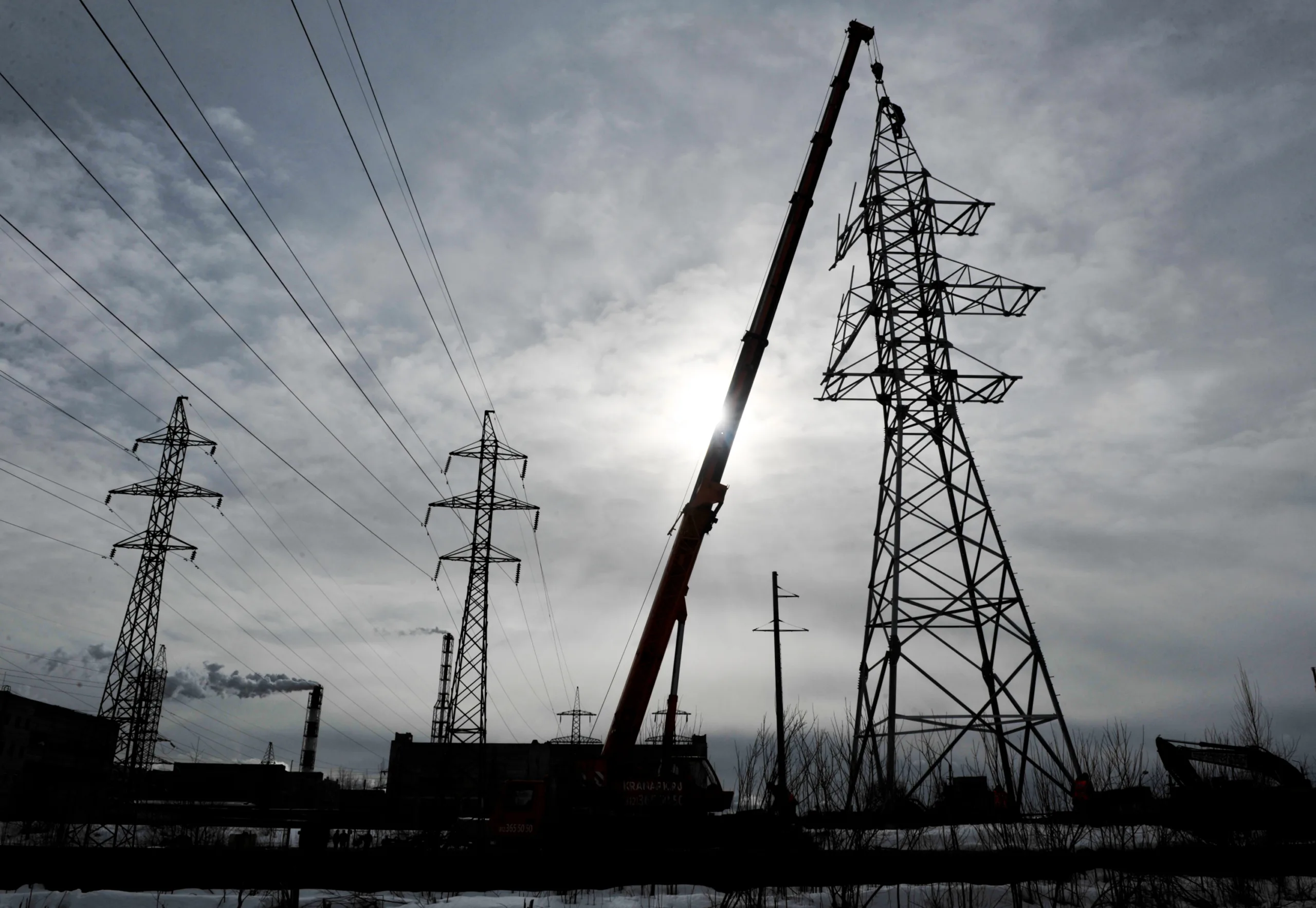 Нейросеть помогла ученым из КНР найти птичьи гнезда на ЛЭП