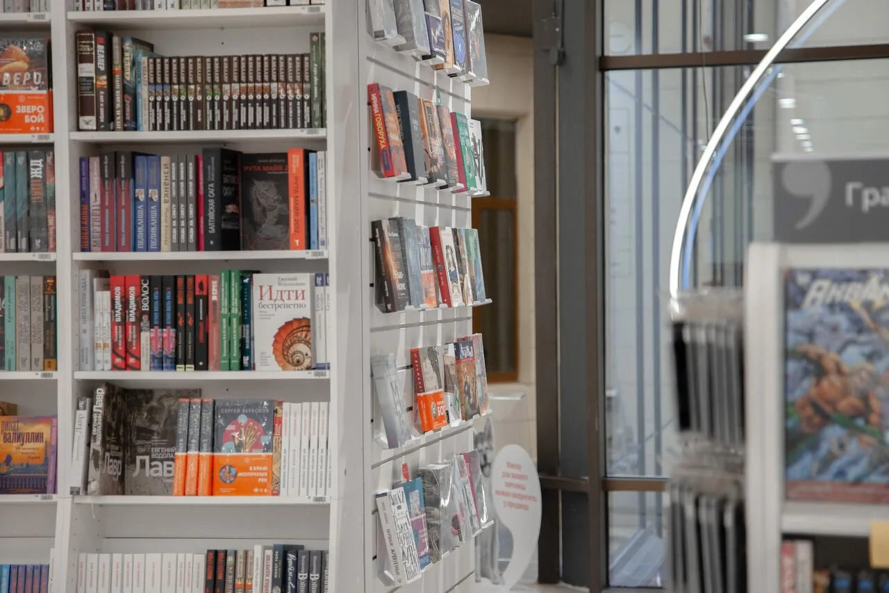 Десять книг о космосе для семейного чтения: обзор