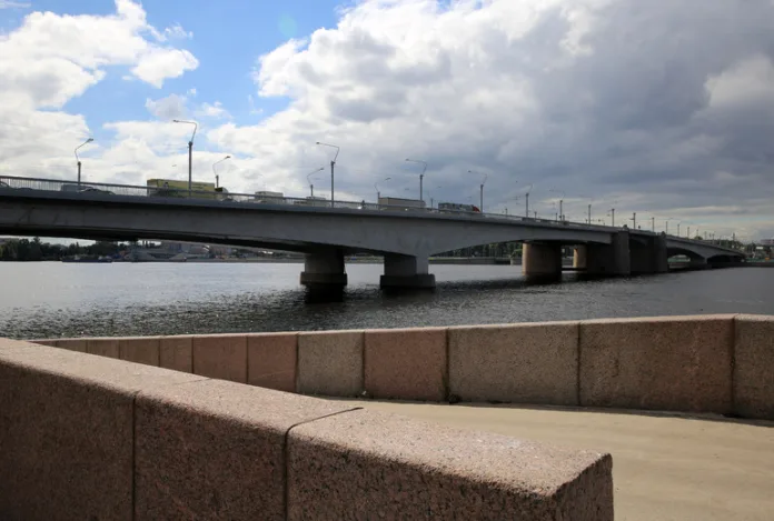 мост Александра Невского