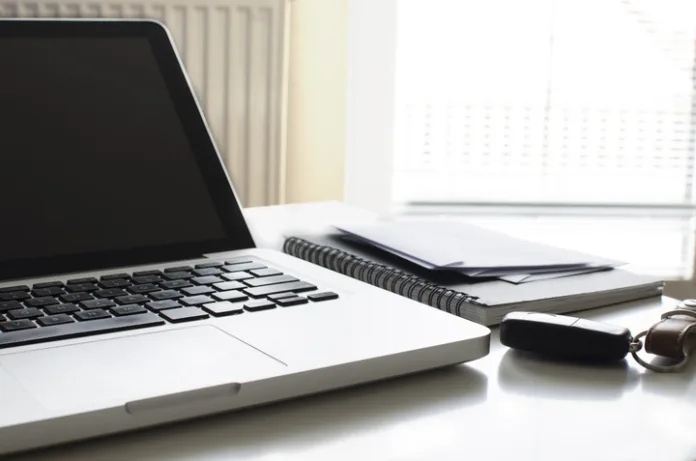 laptop-desk-notebook-computer-macbook-mac-1283335-pxhere.com