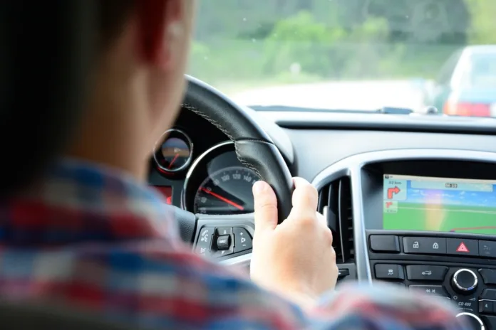 road-traffic-car-wheel-automobile-glass-917344-pxhere.com