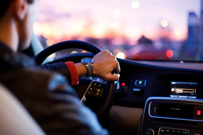 watch-man-person-people-road-traffic-655303-pxhere.com