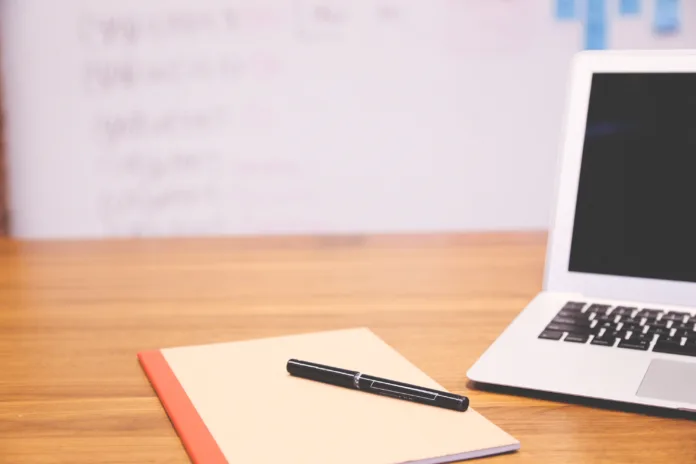 laptop_desk_notebook_computer_mobile_writing_710482_pxhere_com