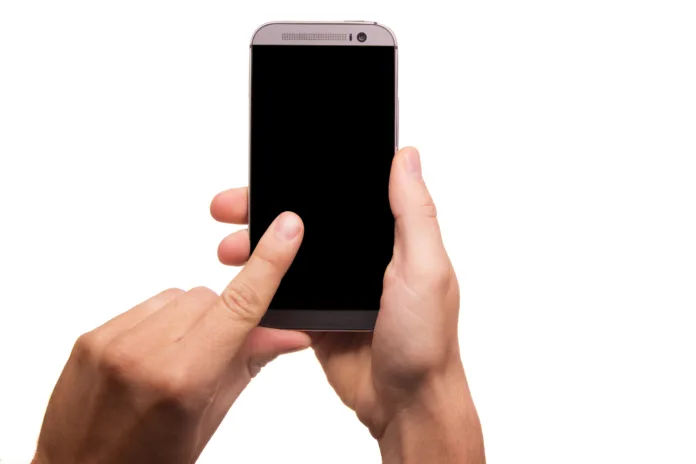 smartphone-mobile-hand-screen-typing-post-1095120-pxhere.com